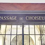 Central Historical Studio By Architect - Louvre